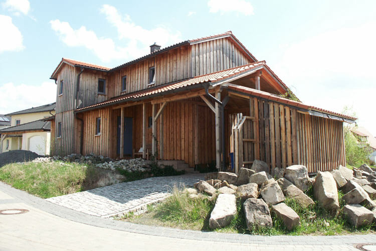 Fertiges Holzhaus der Zimmerei Konrad